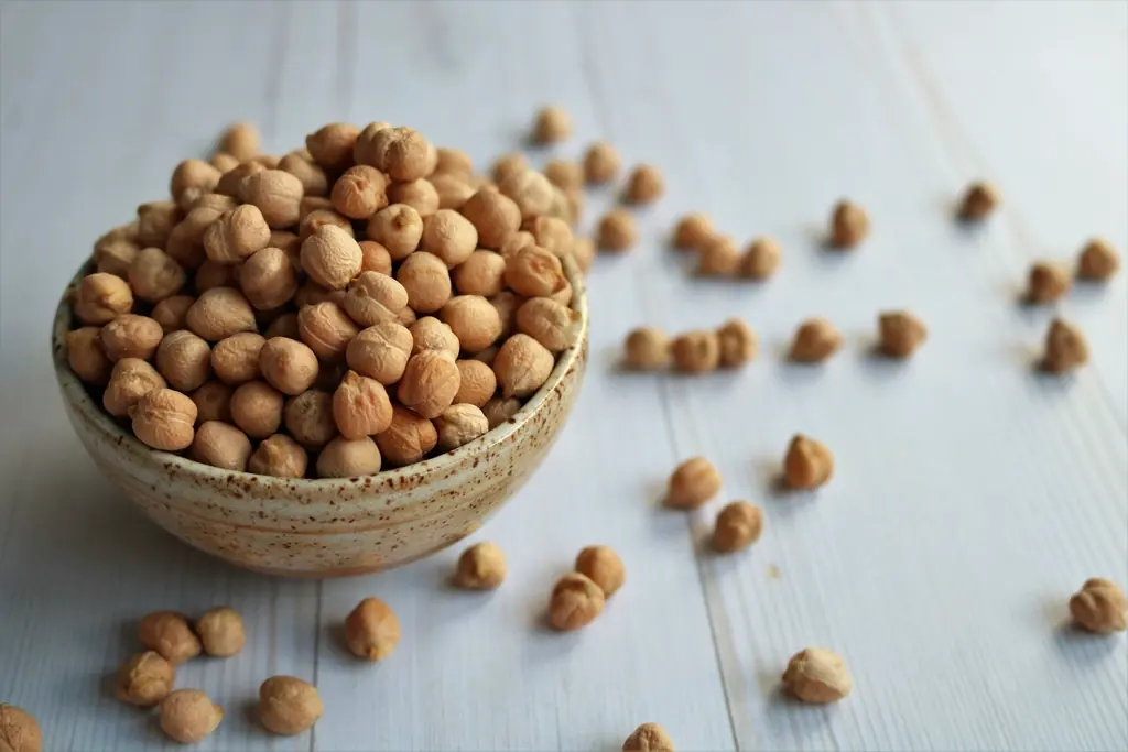 Curbing hunger naturally. 4 levers that help between meals